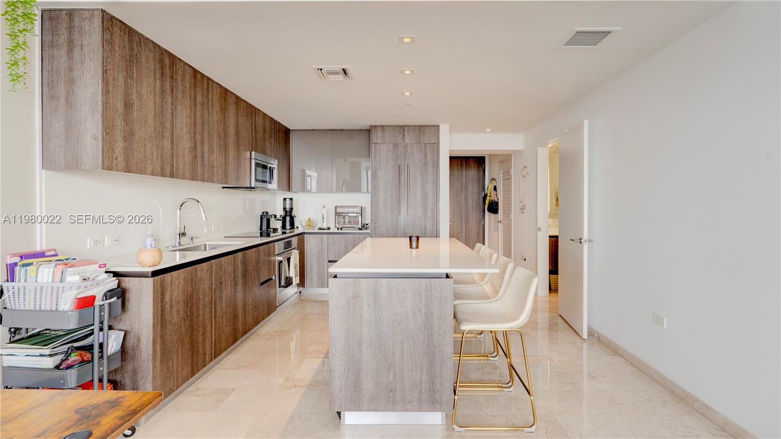 88 SW 7th St #2706 Miami, FL 33130