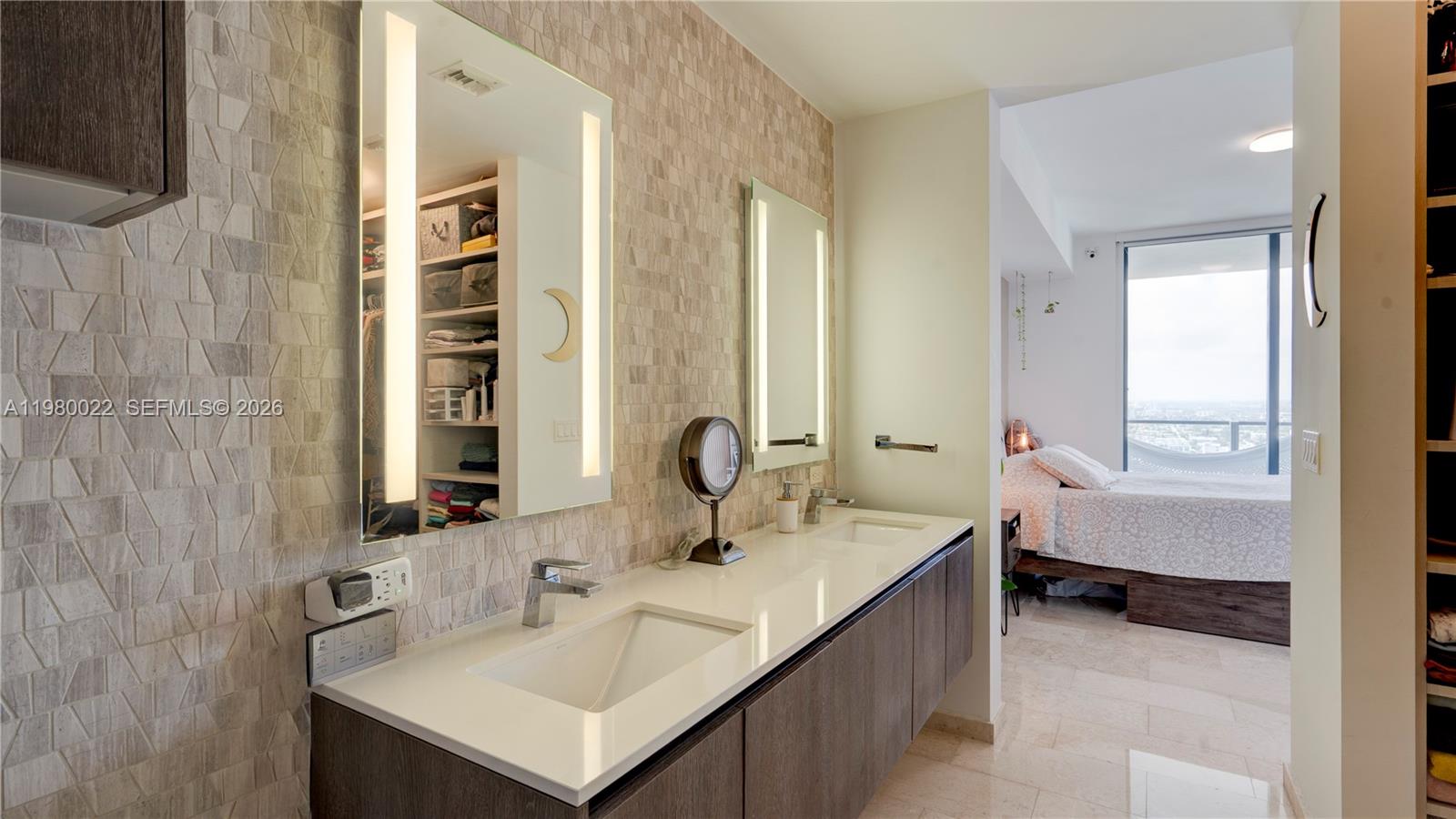 88 SW 7th St #2706 Miami, FL 33130