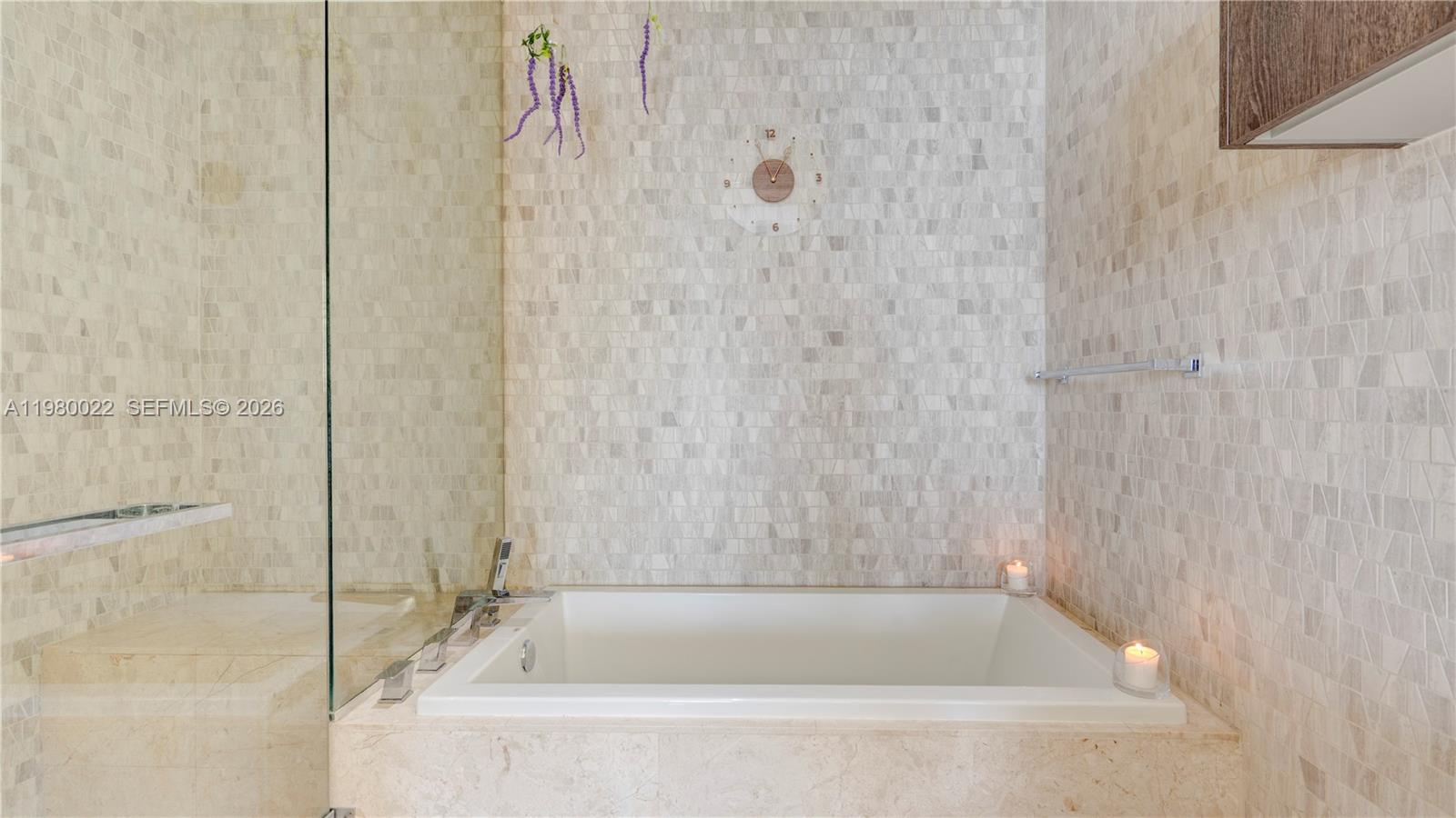 88 SW 7th St #2706 Miami, FL 33130