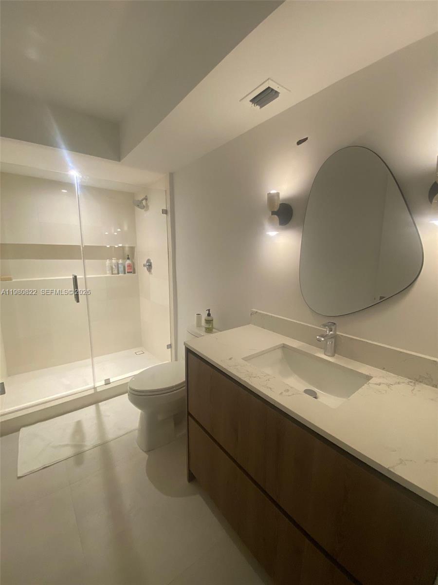 image Brickell Place II10