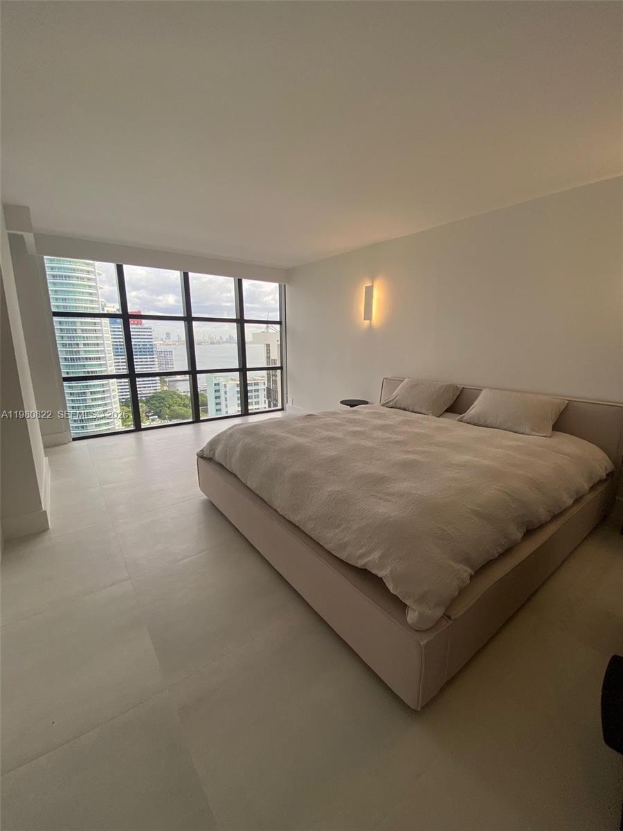 image Brickell Place II7