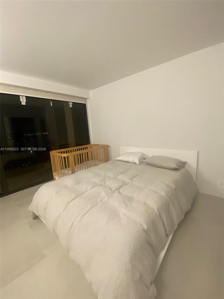 image Brickell Place II8