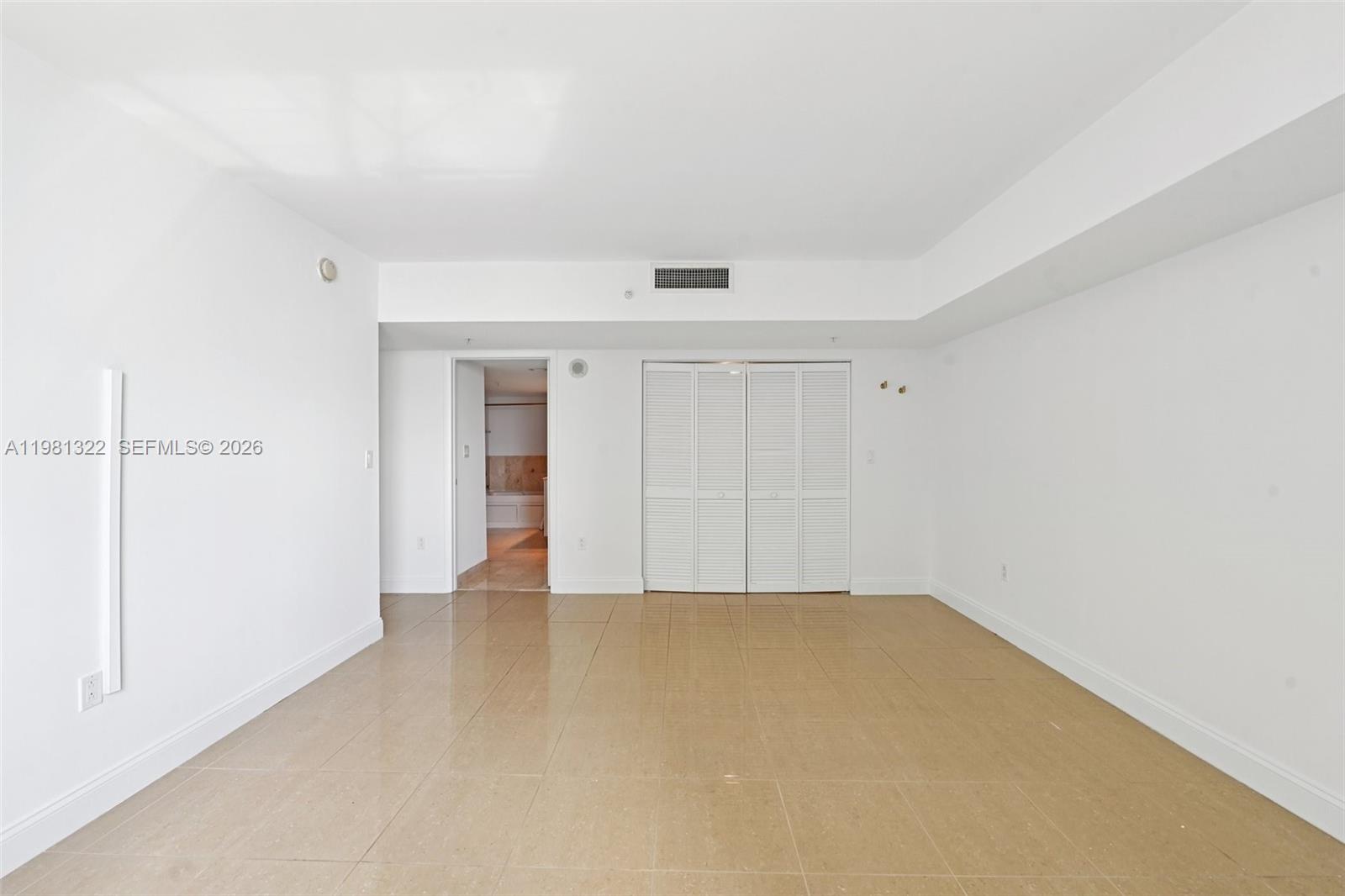 1800 N Bayshore Dr #2811 Miami, FL 33132