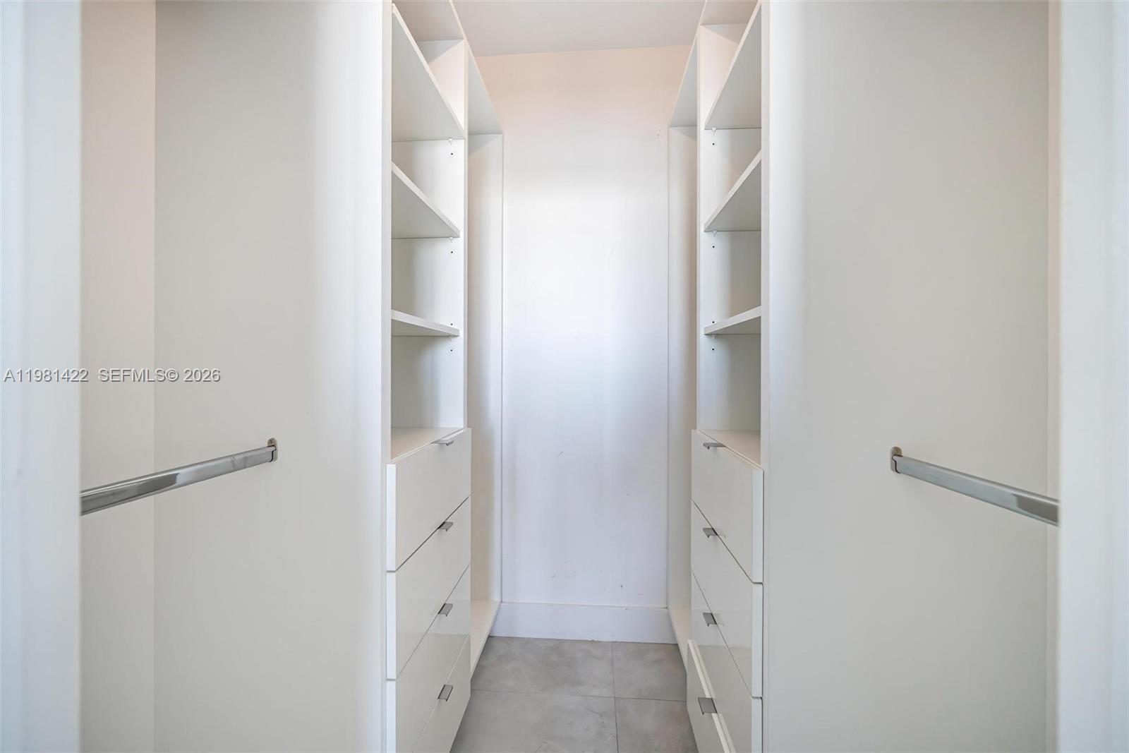 image Mirador 1000 (South Tower)13