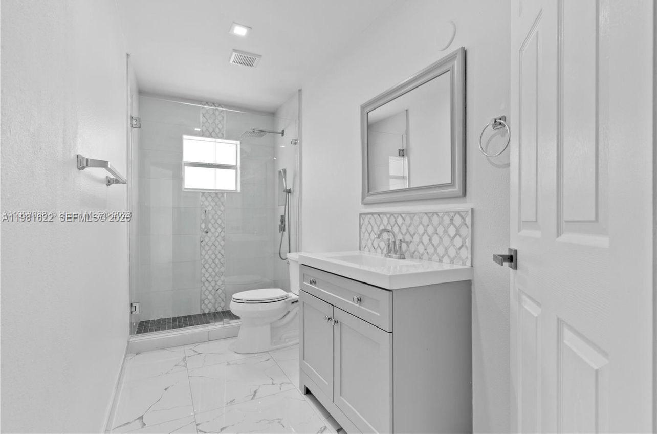 14721 SW 170th Ter Miami, FL 33187