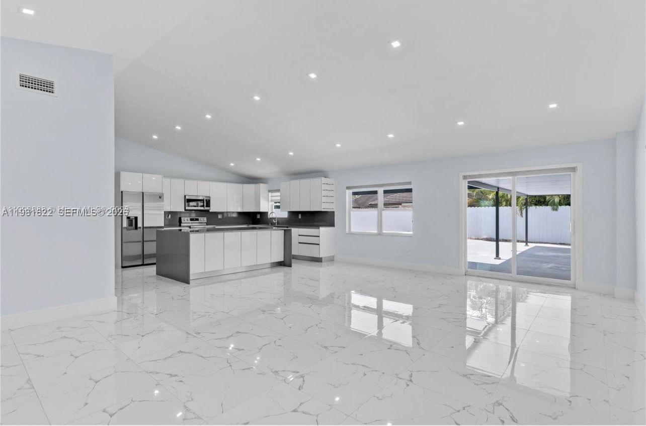 14721 SW 170th Ter Miami, FL 33187