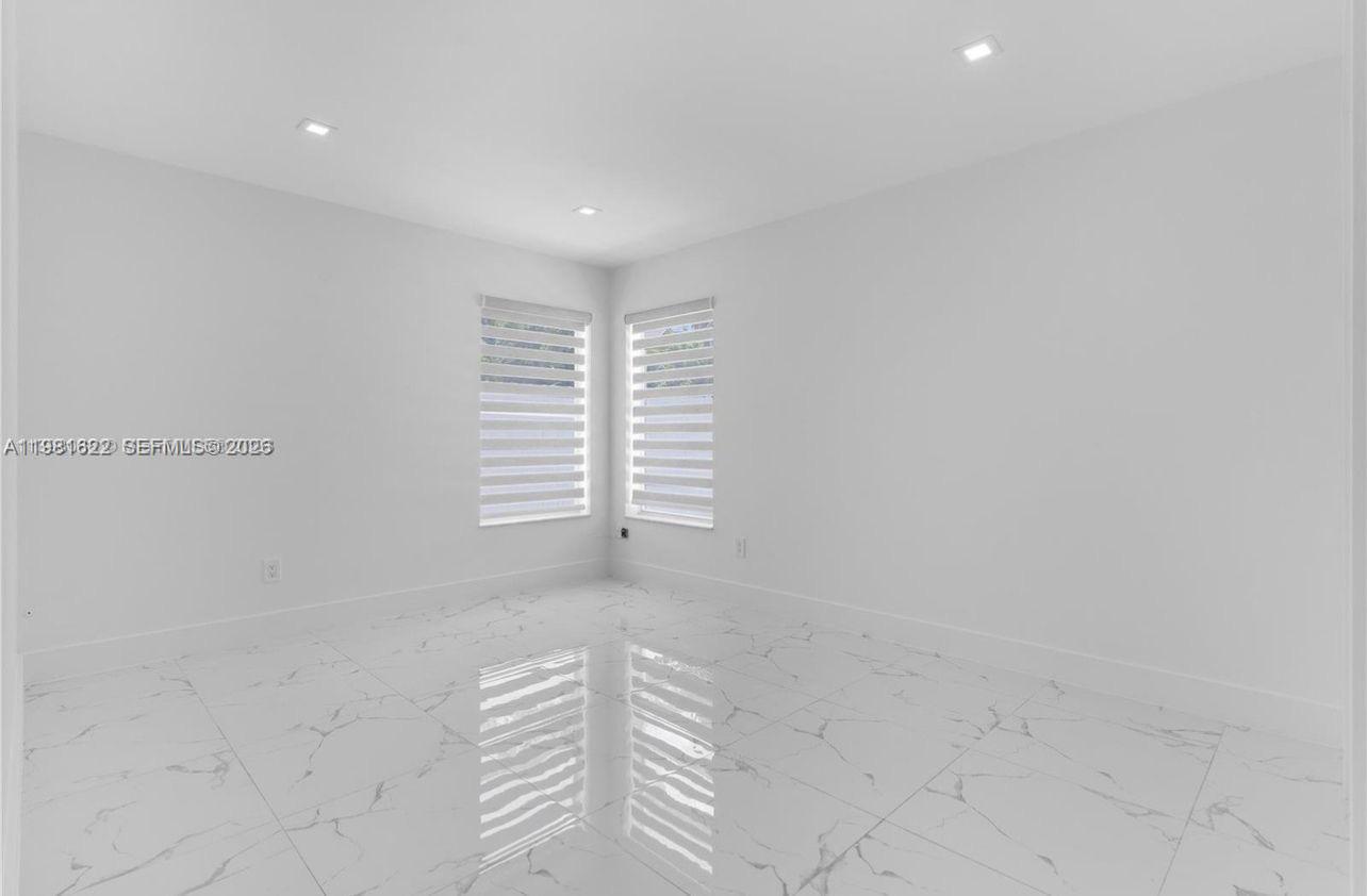 14721 SW 170th Ter Miami, FL 33187