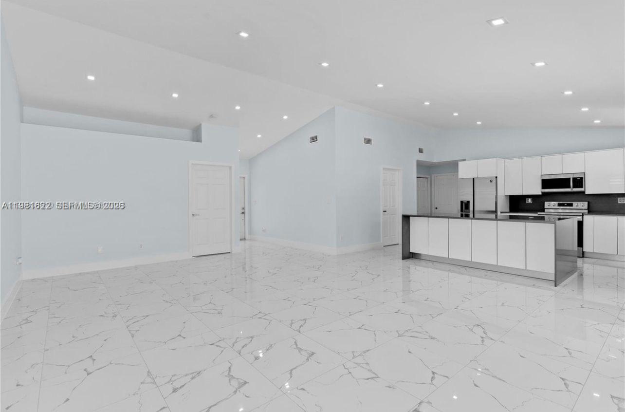 14721 SW 170th Ter Miami, FL 33187