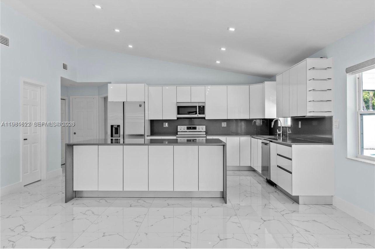 14721 SW 170th Ter Miami, FL 33187