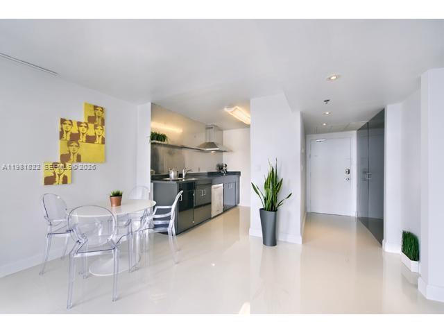 100 Lincoln Rd #1511 Miami Beach, FL 33139