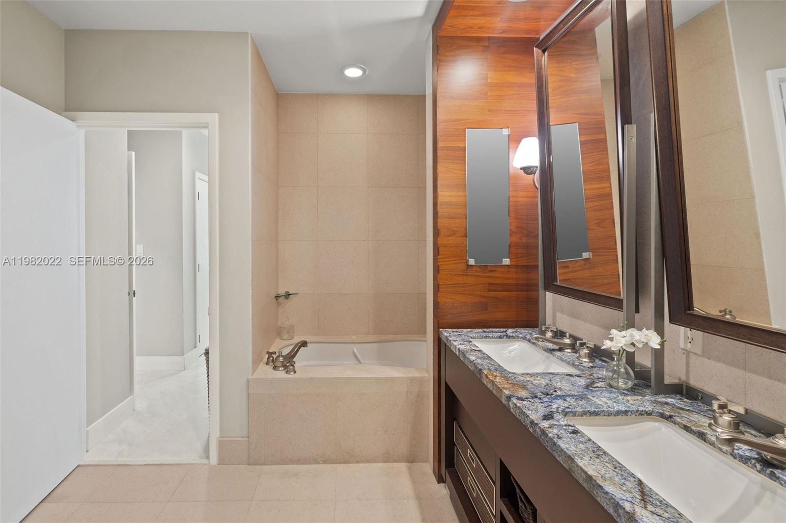 image The Carillon South Tower27