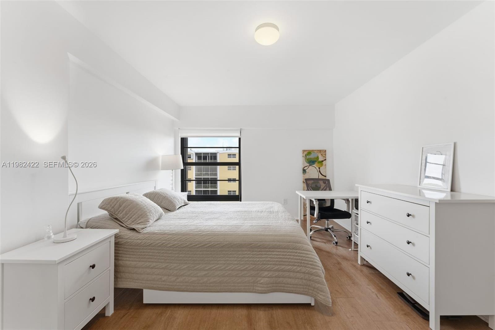 575 Crandon Blvd #707 Key Biscayne, FL 33149