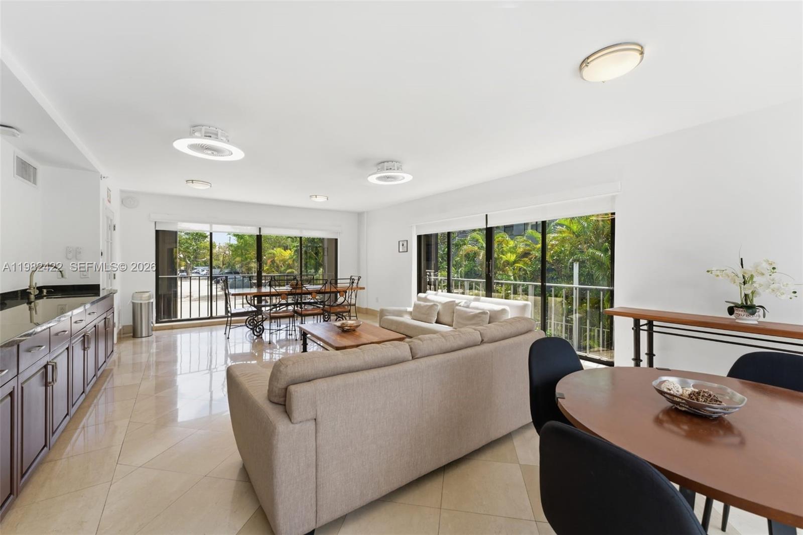 575 Crandon Blvd #707 Key Biscayne, FL 33149