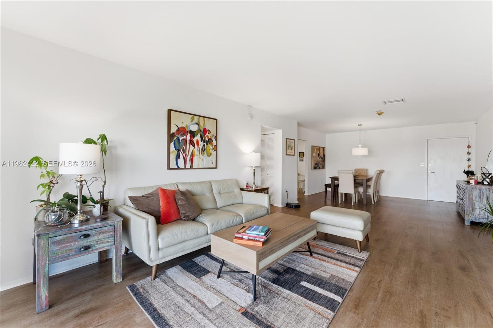 575 Crandon Blvd #707 Key Biscayne, FL 33149