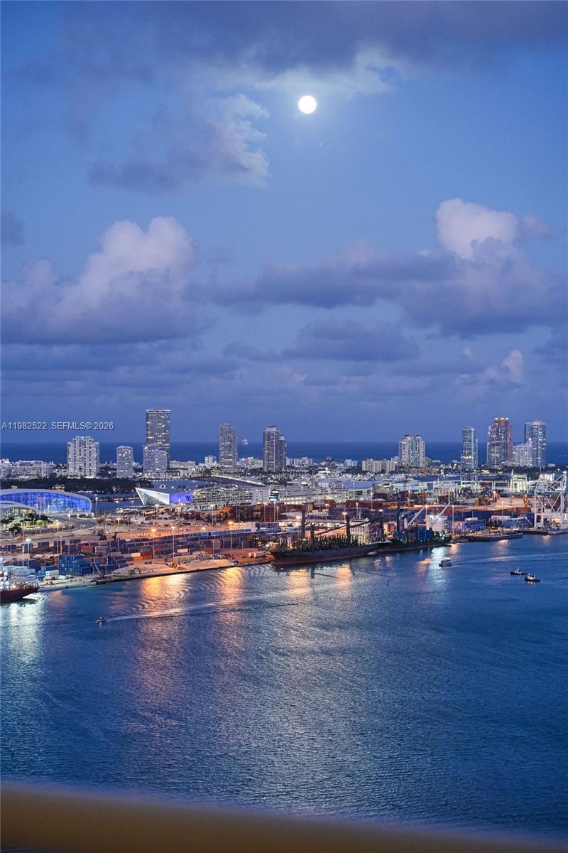 808 Brickell Key Dr #3702 Miami, FL 33131