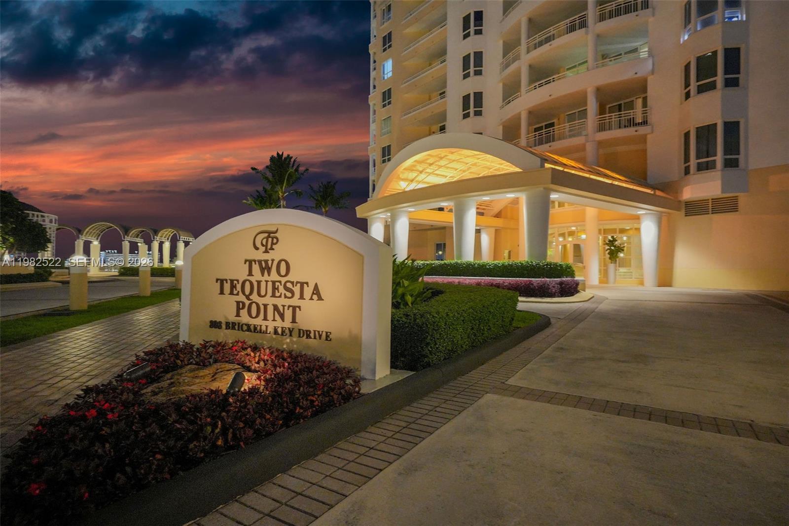 808 Brickell Key Dr #3702 Miami, FL 33131