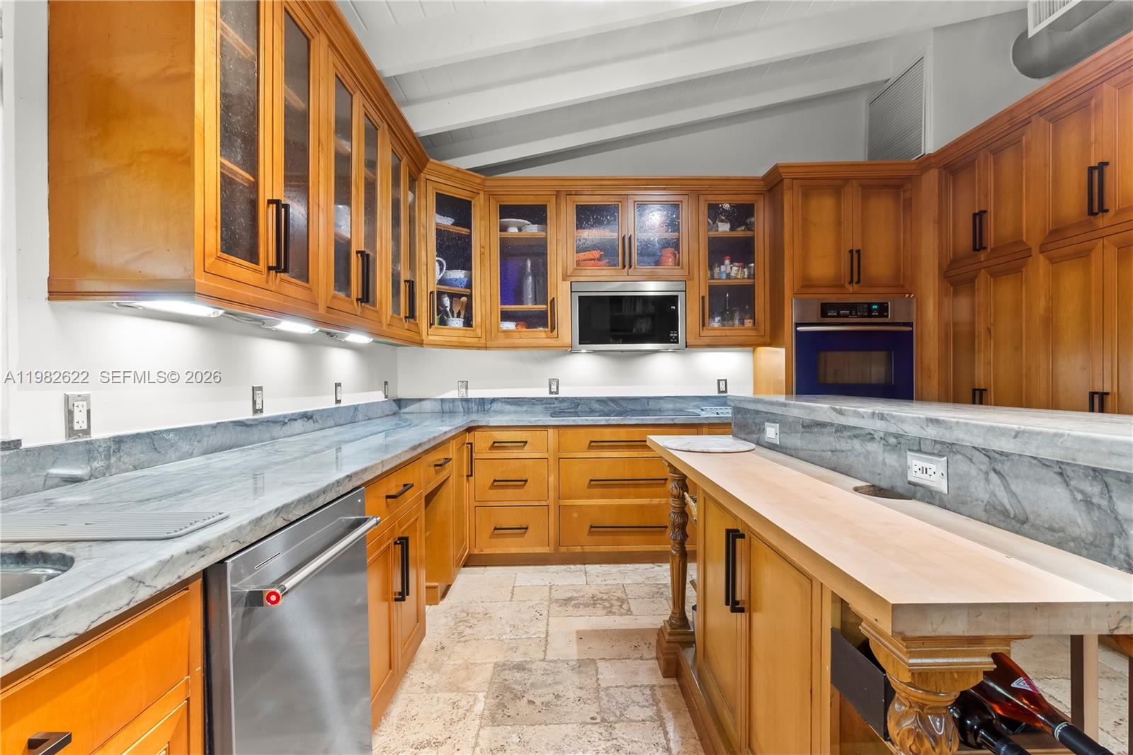 2132 Middle Riv Dr Fort Lauderdale, FL 33305