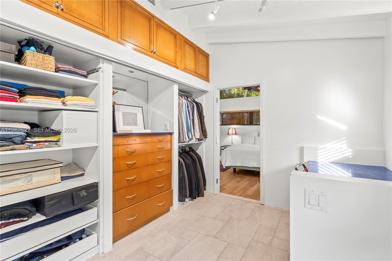 2132 Middle Riv Dr Fort Lauderdale, FL 33305