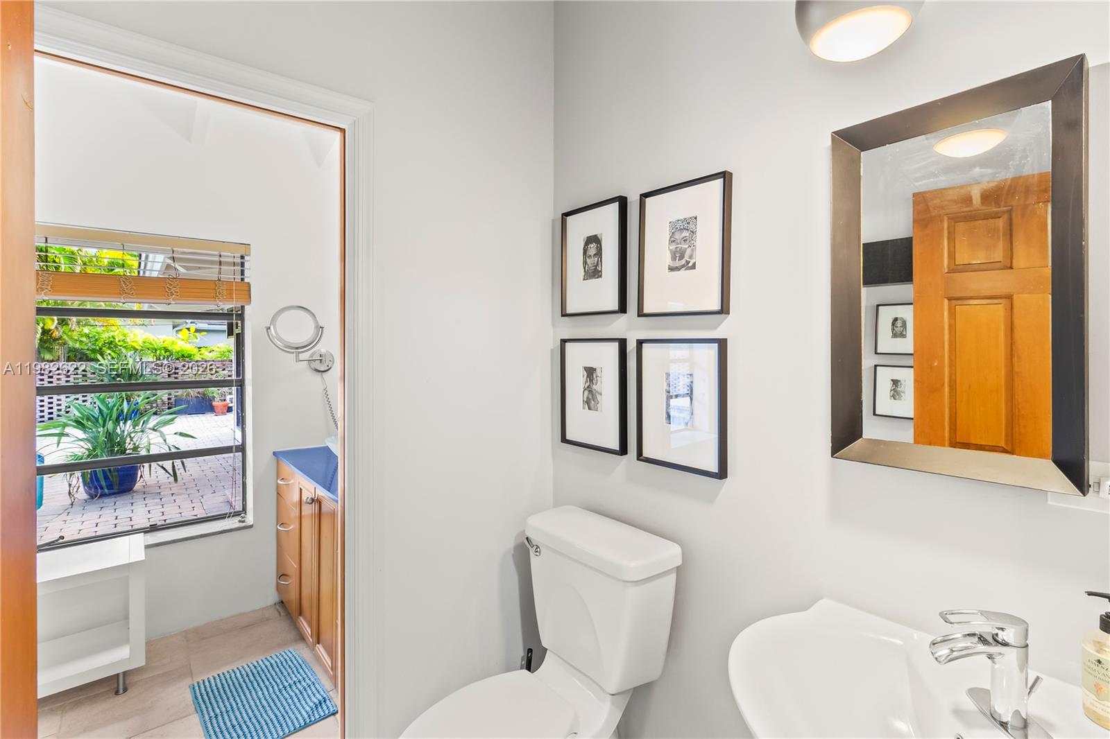 2132 Middle Riv Dr Fort Lauderdale, FL 33305