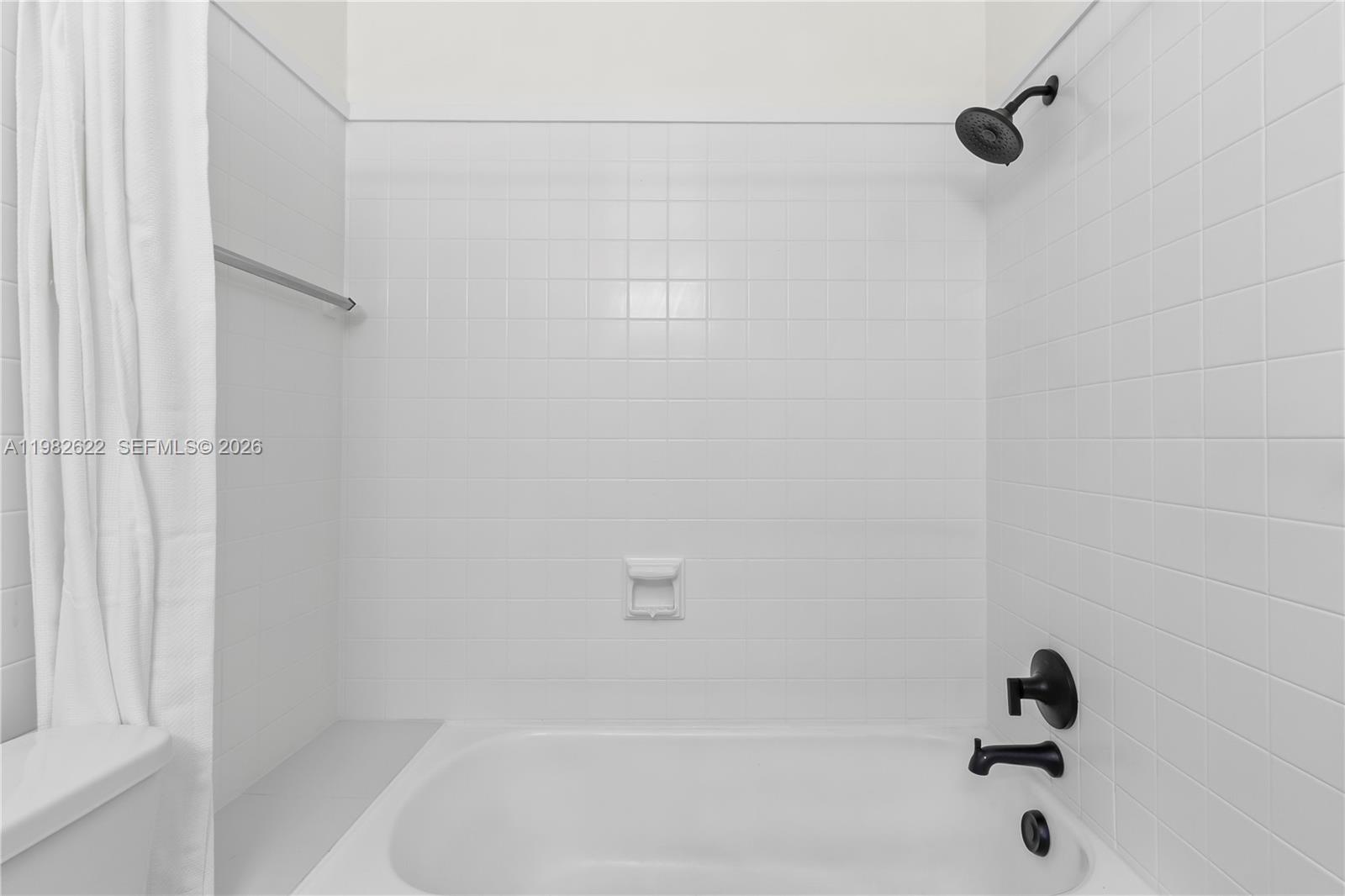 2132 Middle Riv Dr Fort Lauderdale, FL 33305