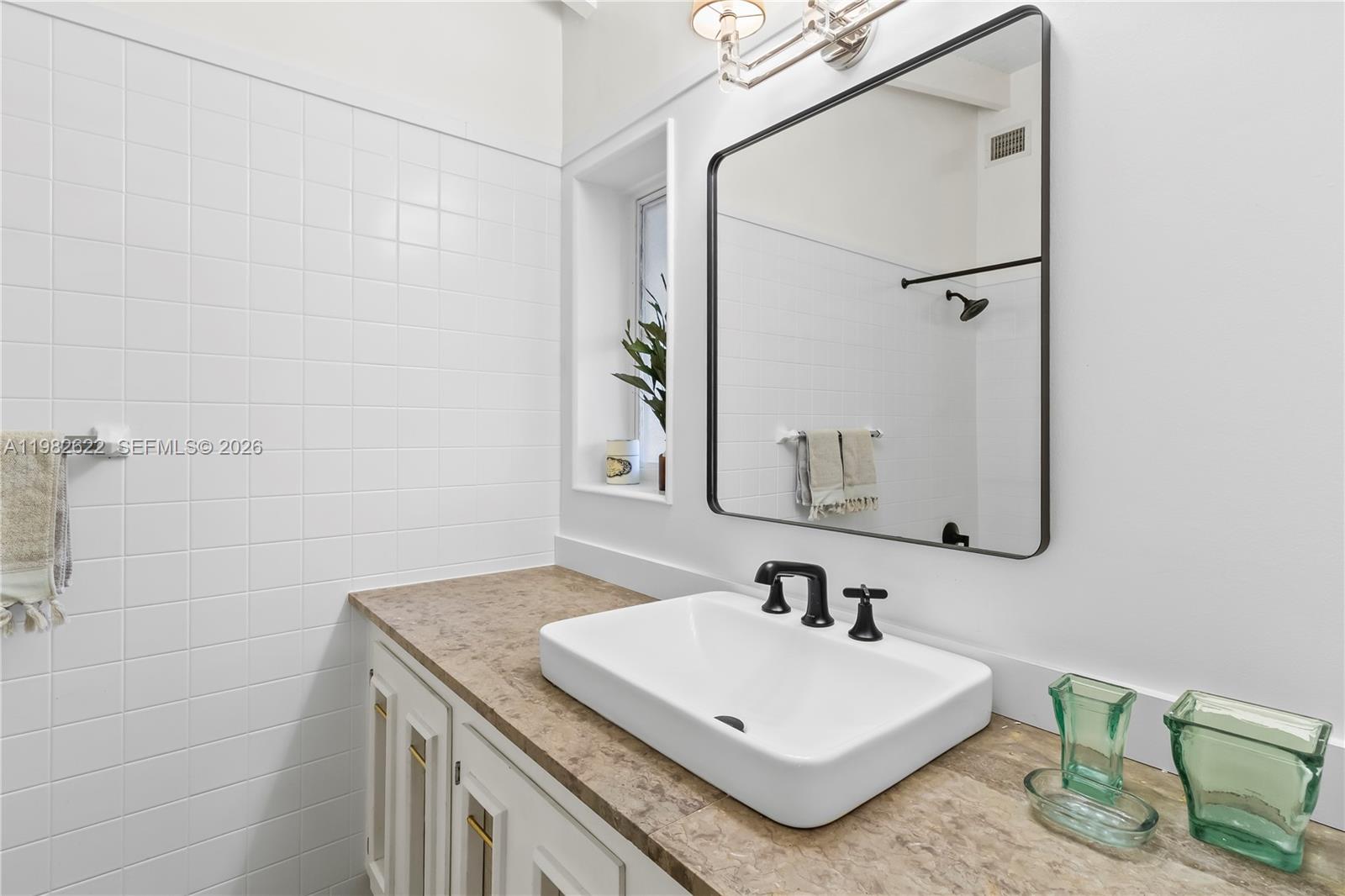 2132 Middle Riv Dr Fort Lauderdale, FL 33305