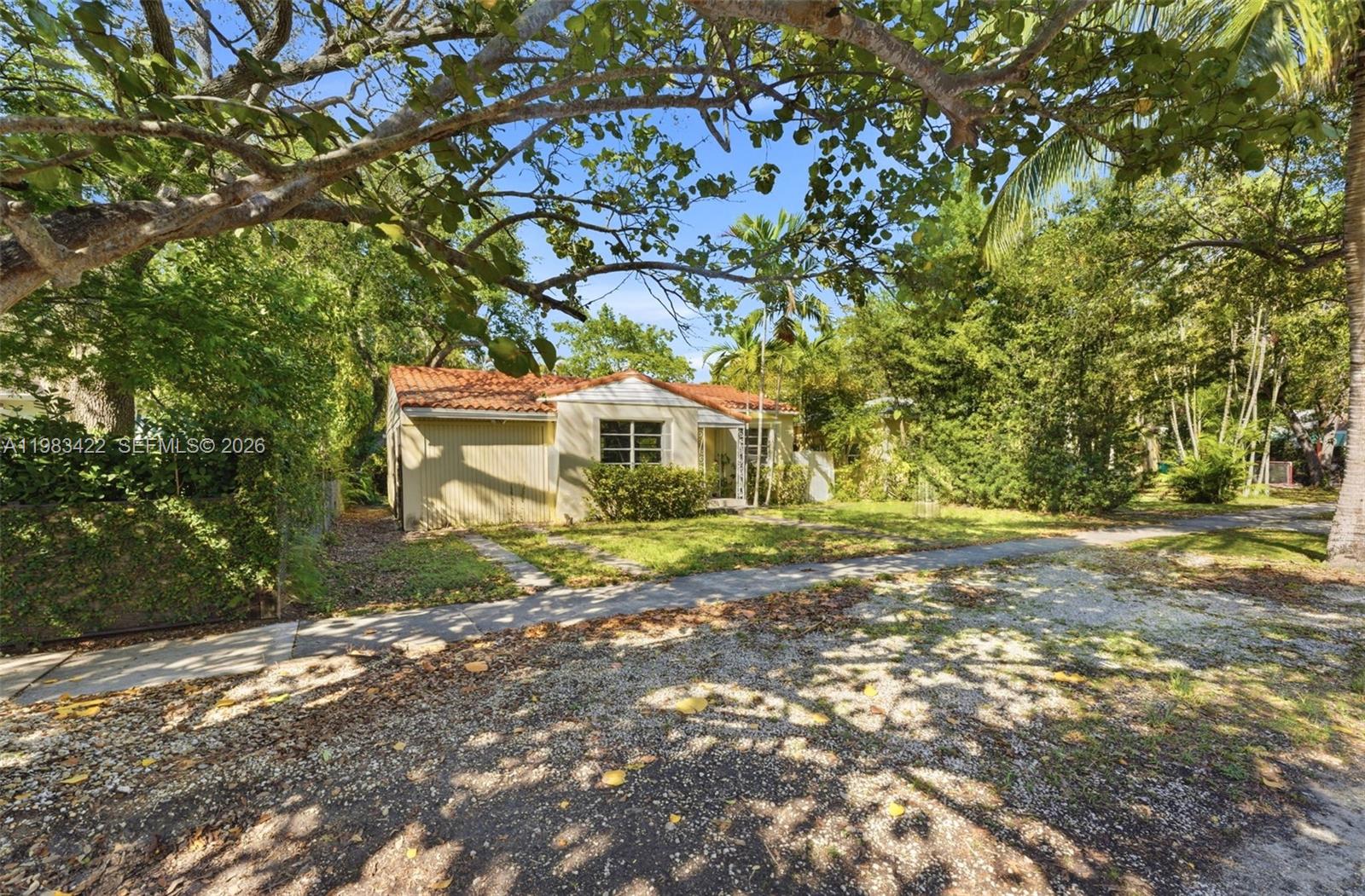 2235 Overbrook St Miami, FL 33133