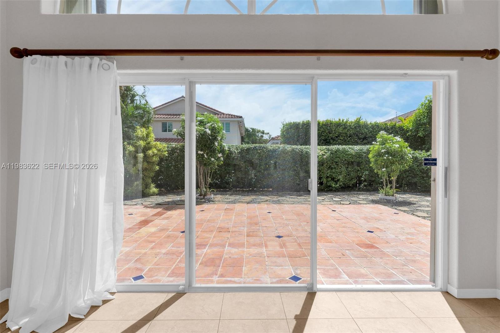 10635 NW 54th St Doral, FL 33178