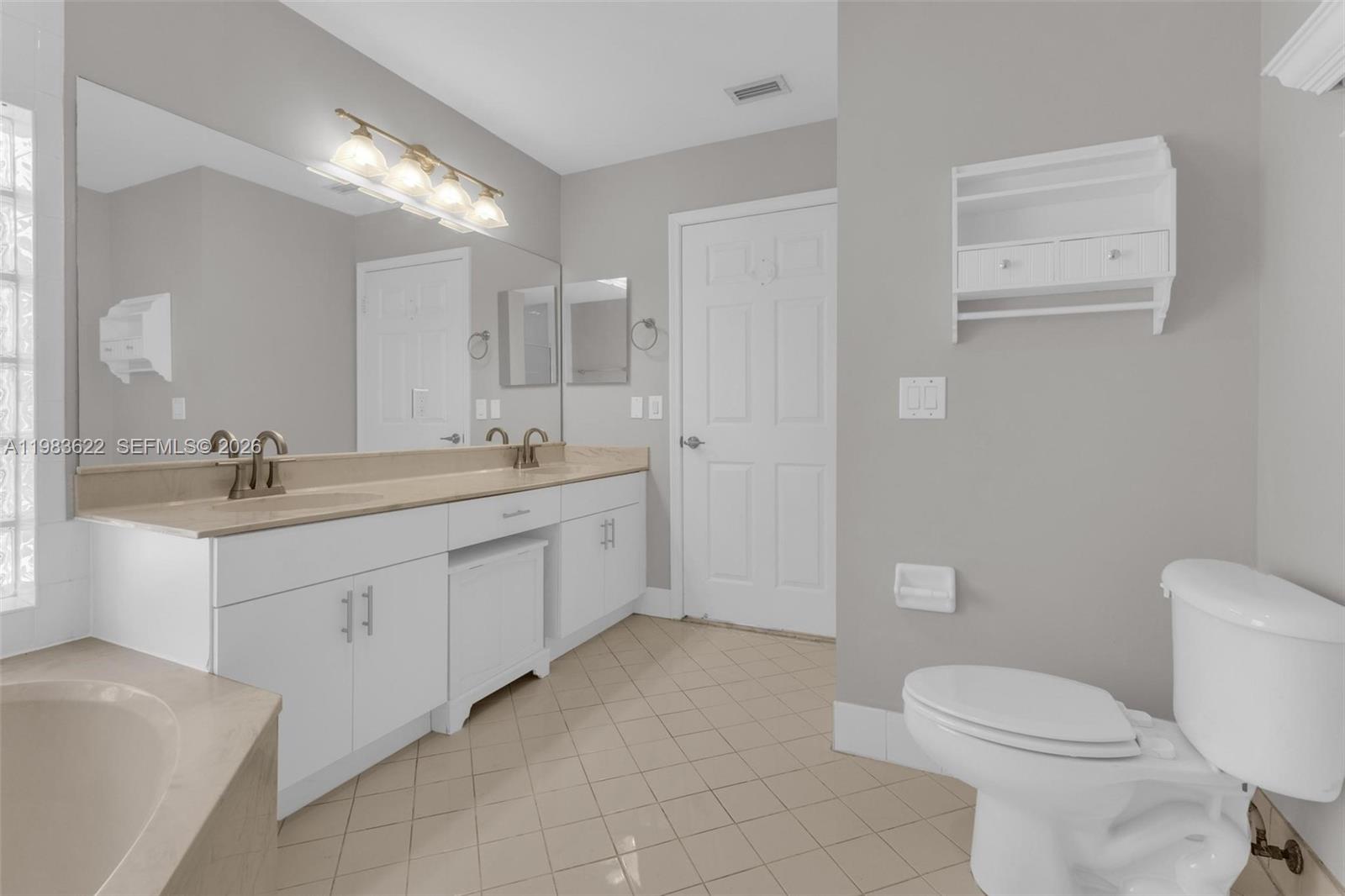 10635 NW 54th St Doral, FL 33178