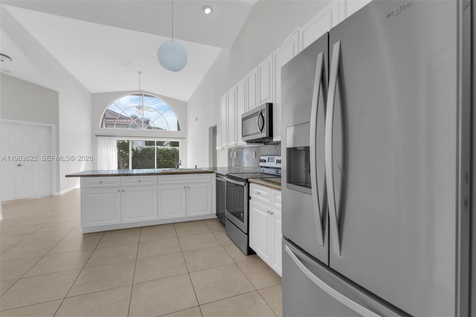 10635 NW 54th St Doral, FL 33178