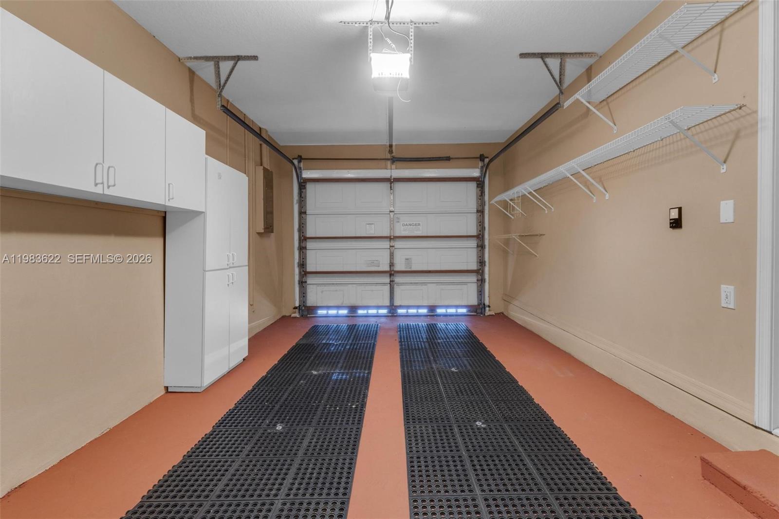 10635 NW 54th St Doral, FL 33178