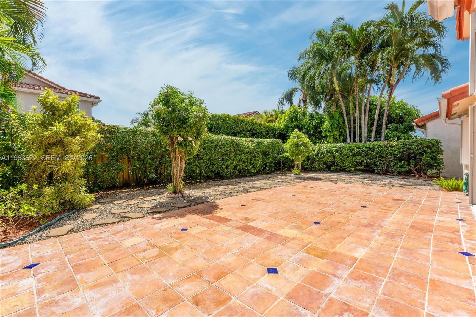 10635 NW 54th St Doral, FL 33178