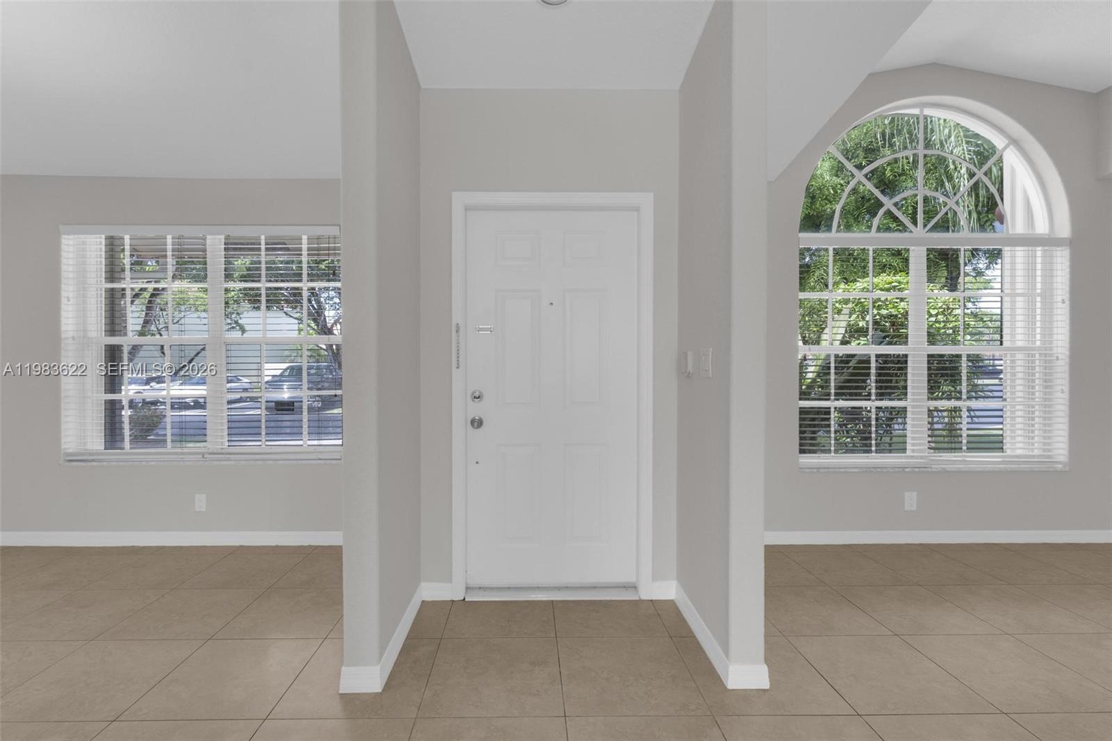 10635 NW 54th St Doral, FL 33178