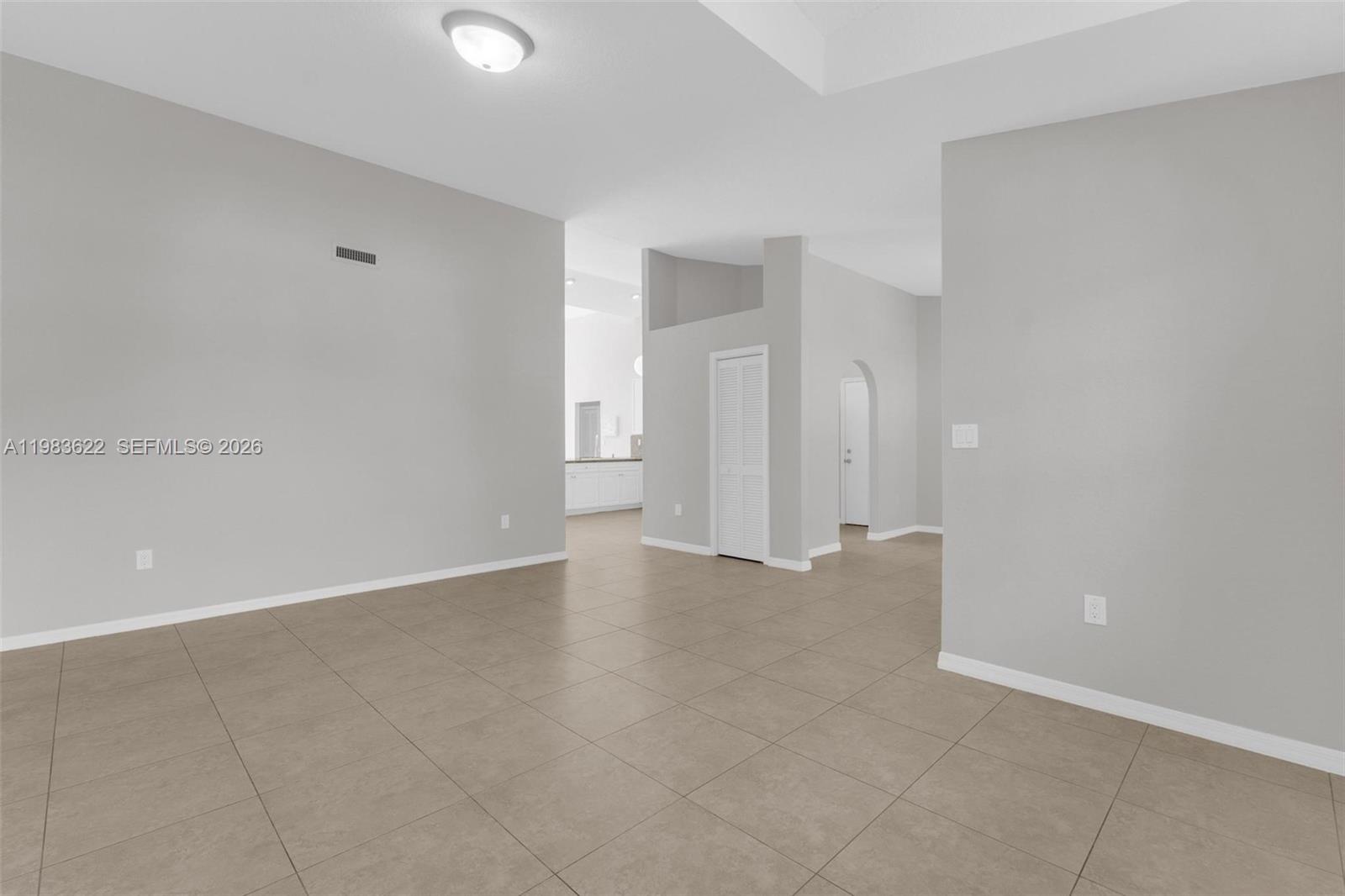 10635 NW 54th St Doral, FL 33178