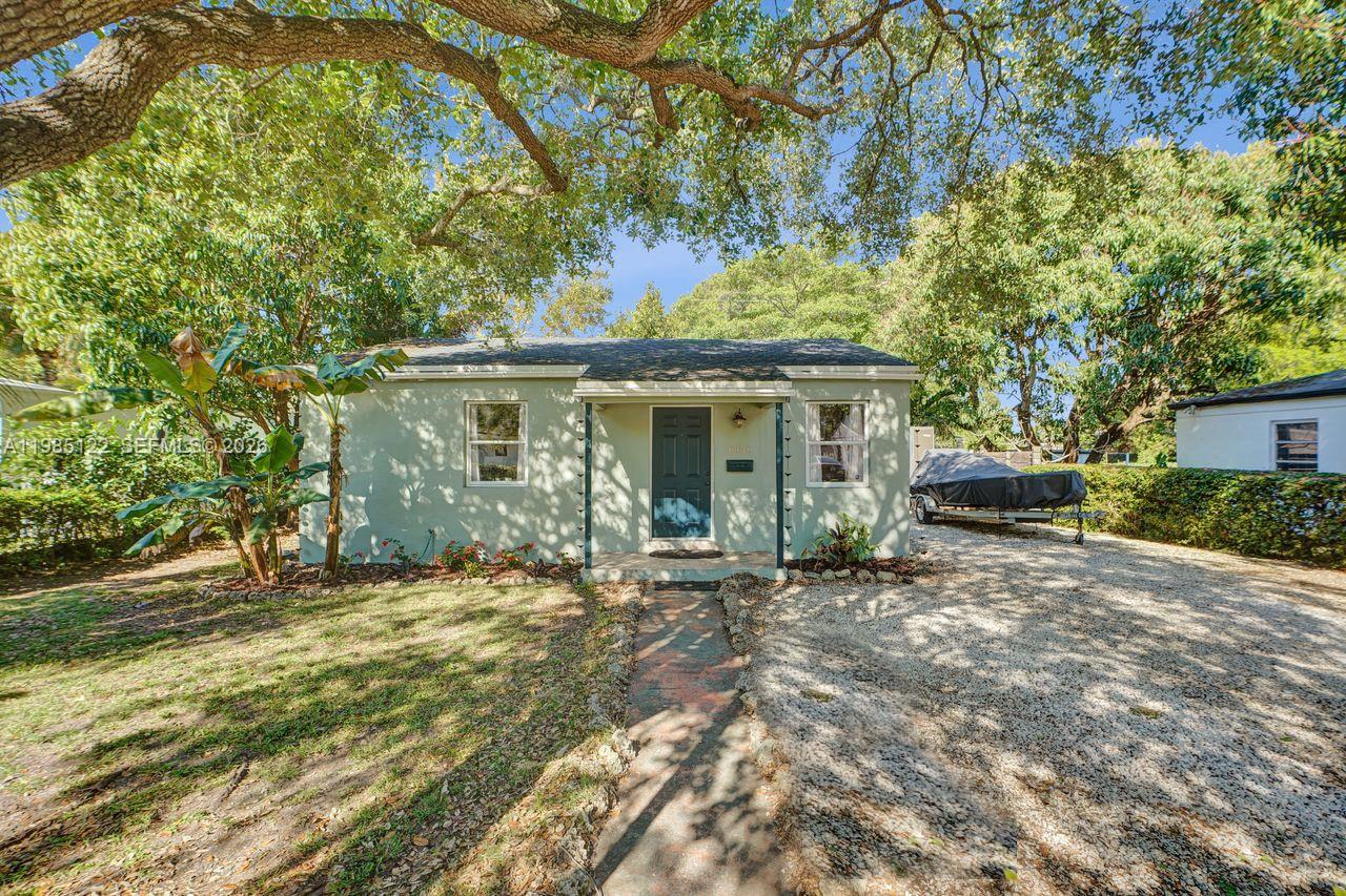 6420 SW 58th Pl South Miami, FL 33143