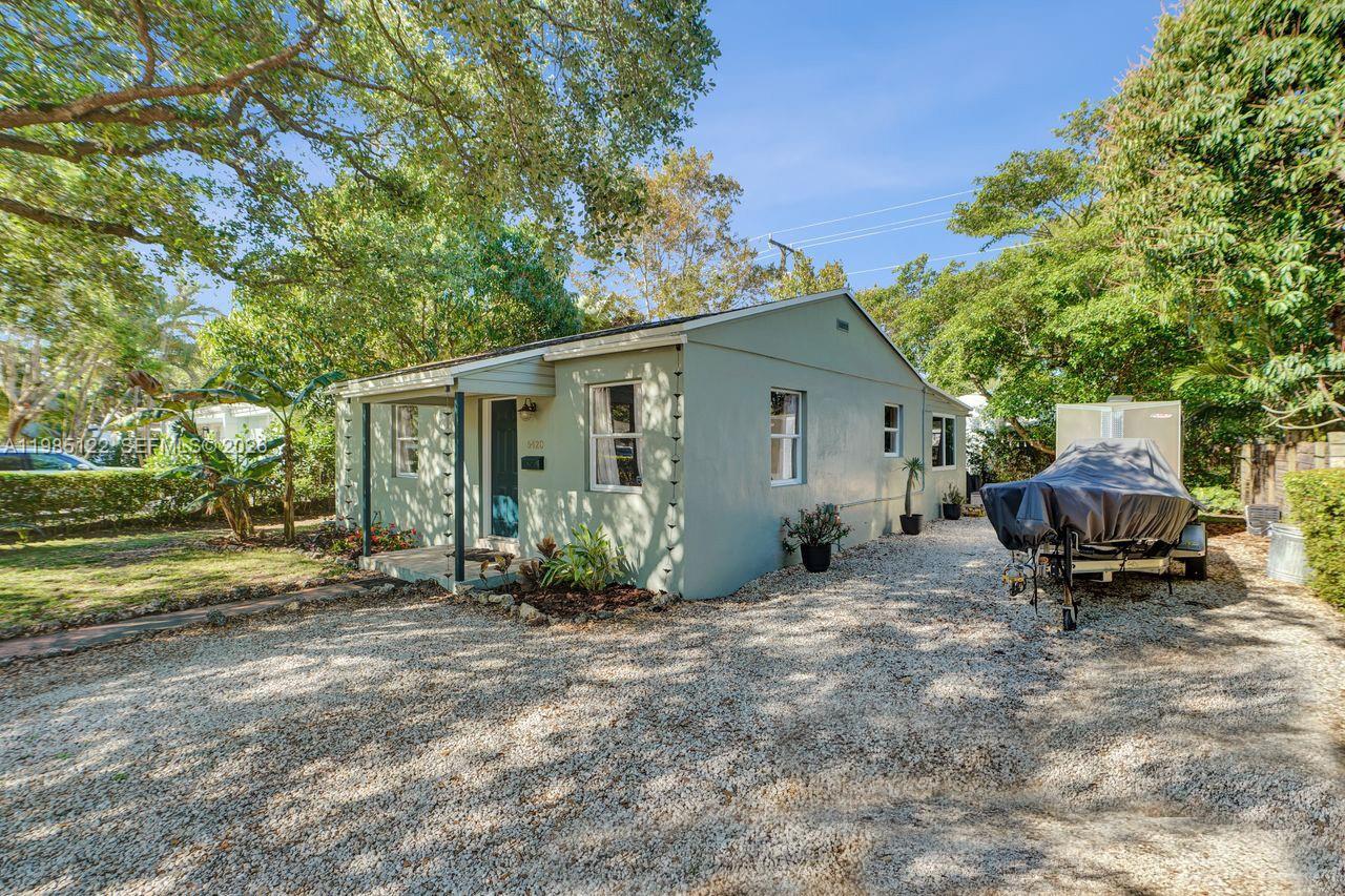 6420 SW 58th Pl South Miami, FL 33143