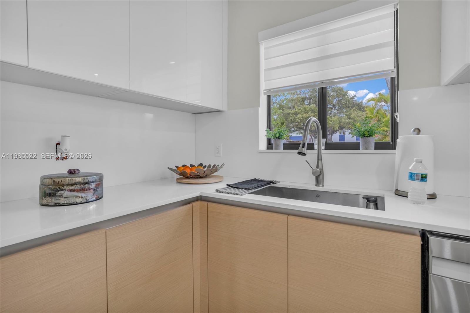 8818 SW 16th St Miami, FL 33165