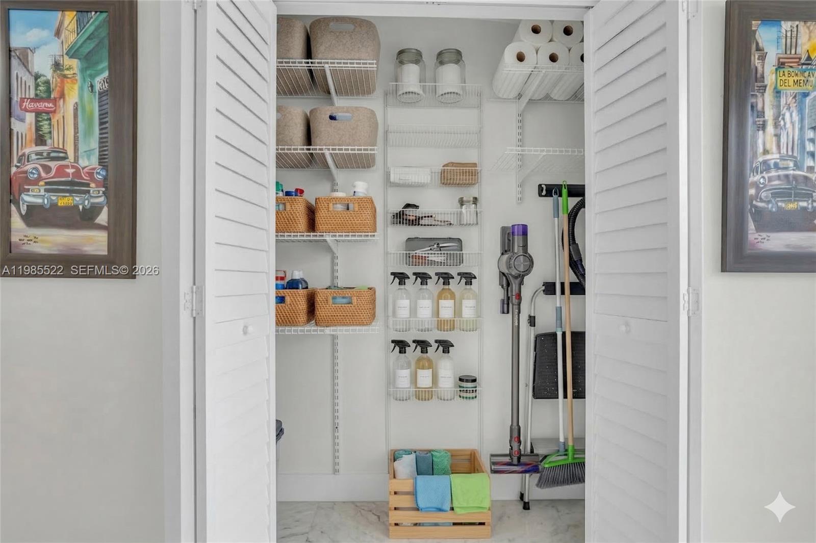 8818 SW 16th St Miami, FL 33165