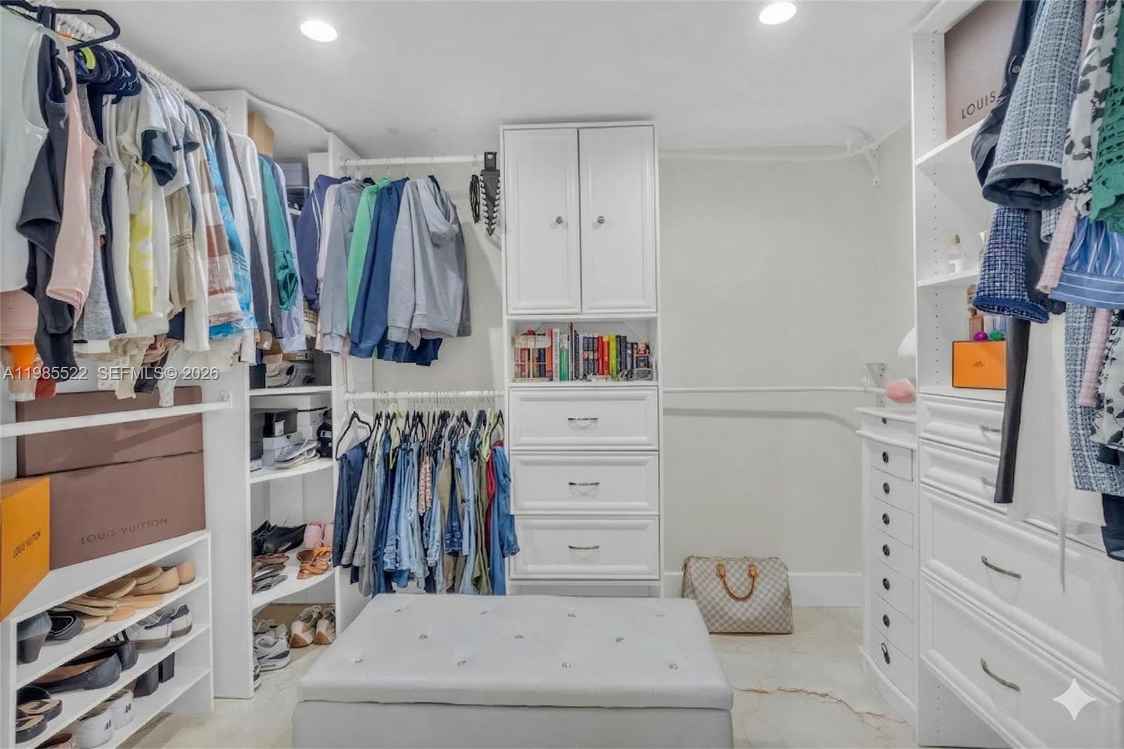 8818 SW 16th St Miami, FL 33165