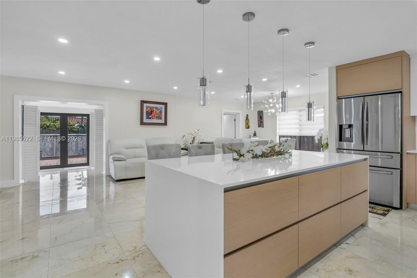 8818 SW 16th St Miami, FL 33165