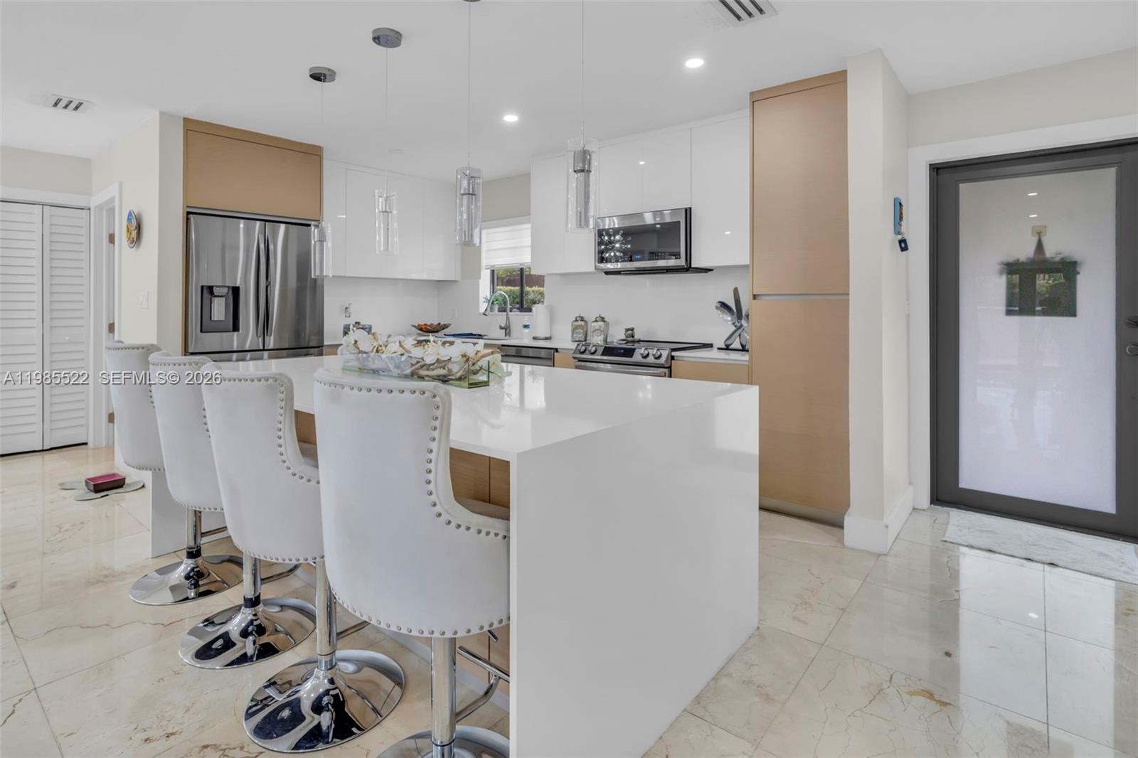 8818 SW 16th St Miami, FL 33165