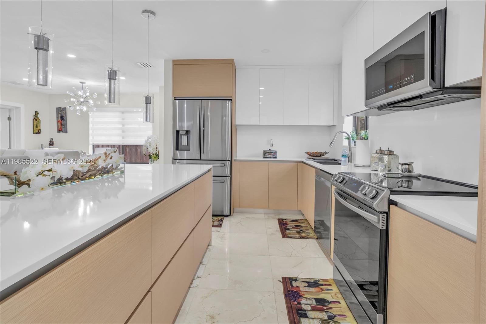 8818 SW 16th St Miami, FL 33165