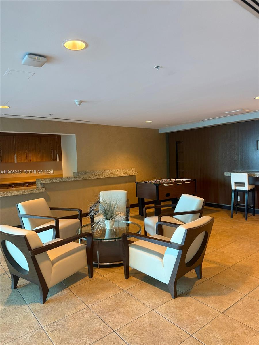 60 SW 13th St #3017 Miami, FL 33130