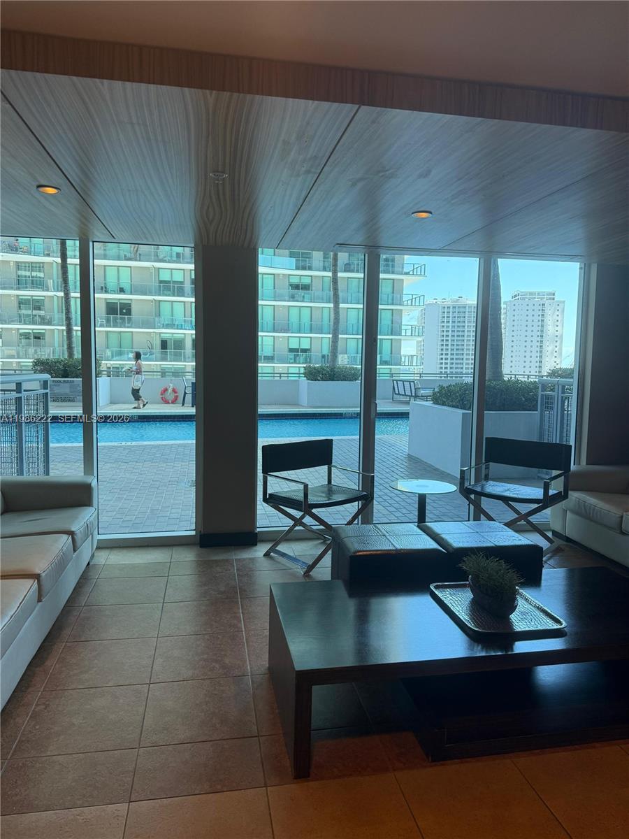 60 SW 13th St #3017 Miami, FL 33130