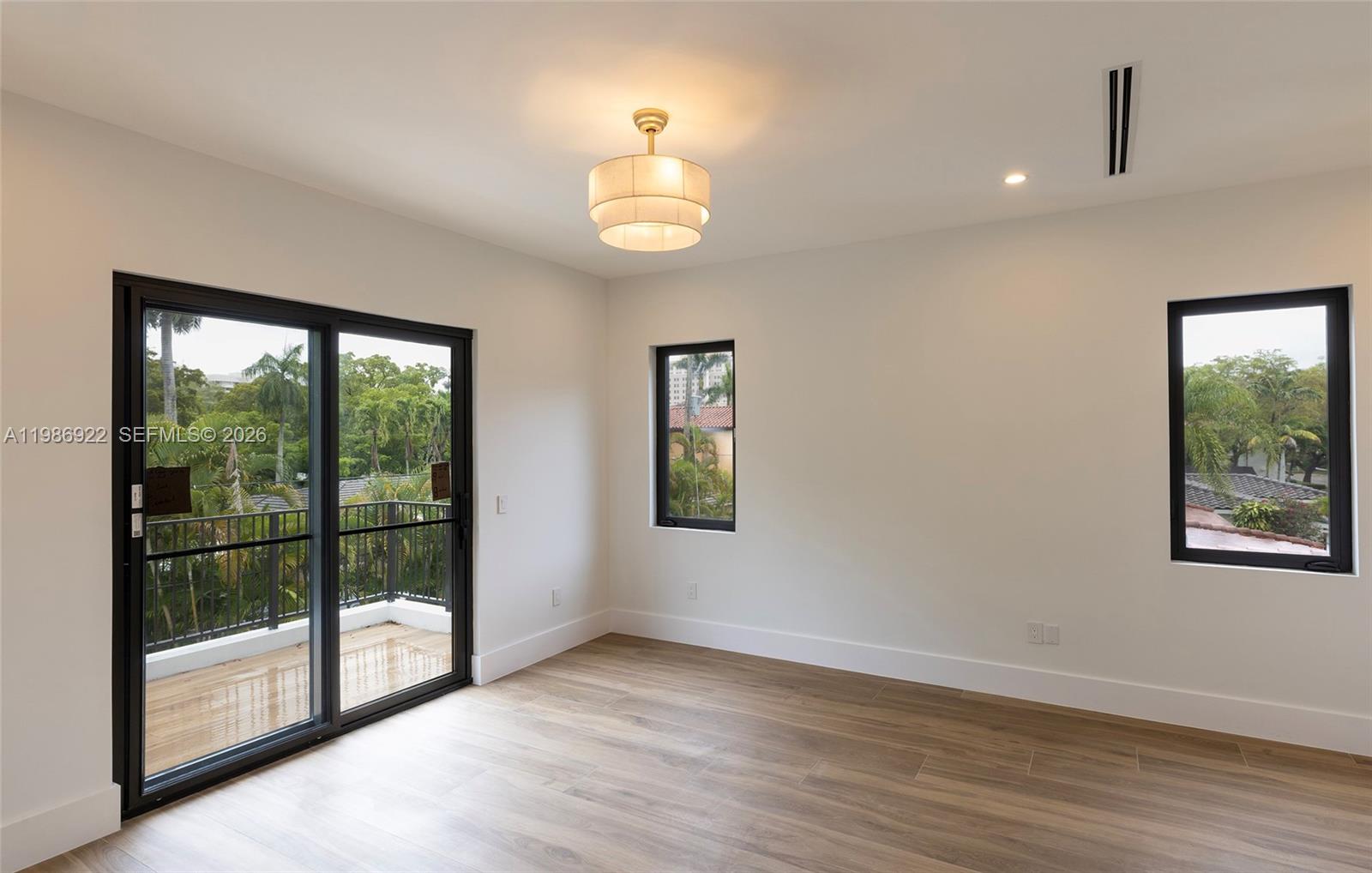 555 Catalonia Ave Coral Gables, FL 33134