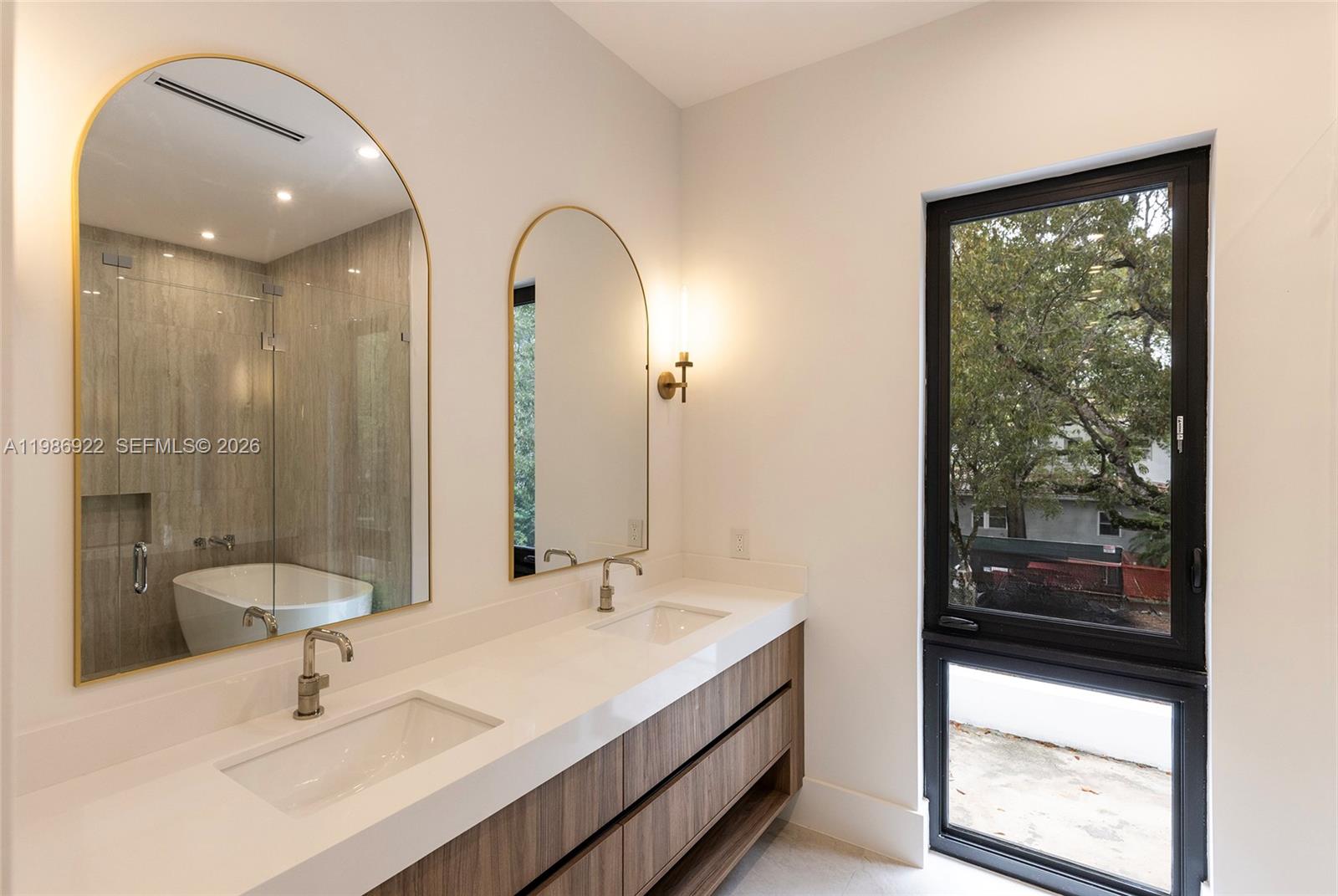 555 Catalonia Ave Coral Gables, FL 33134