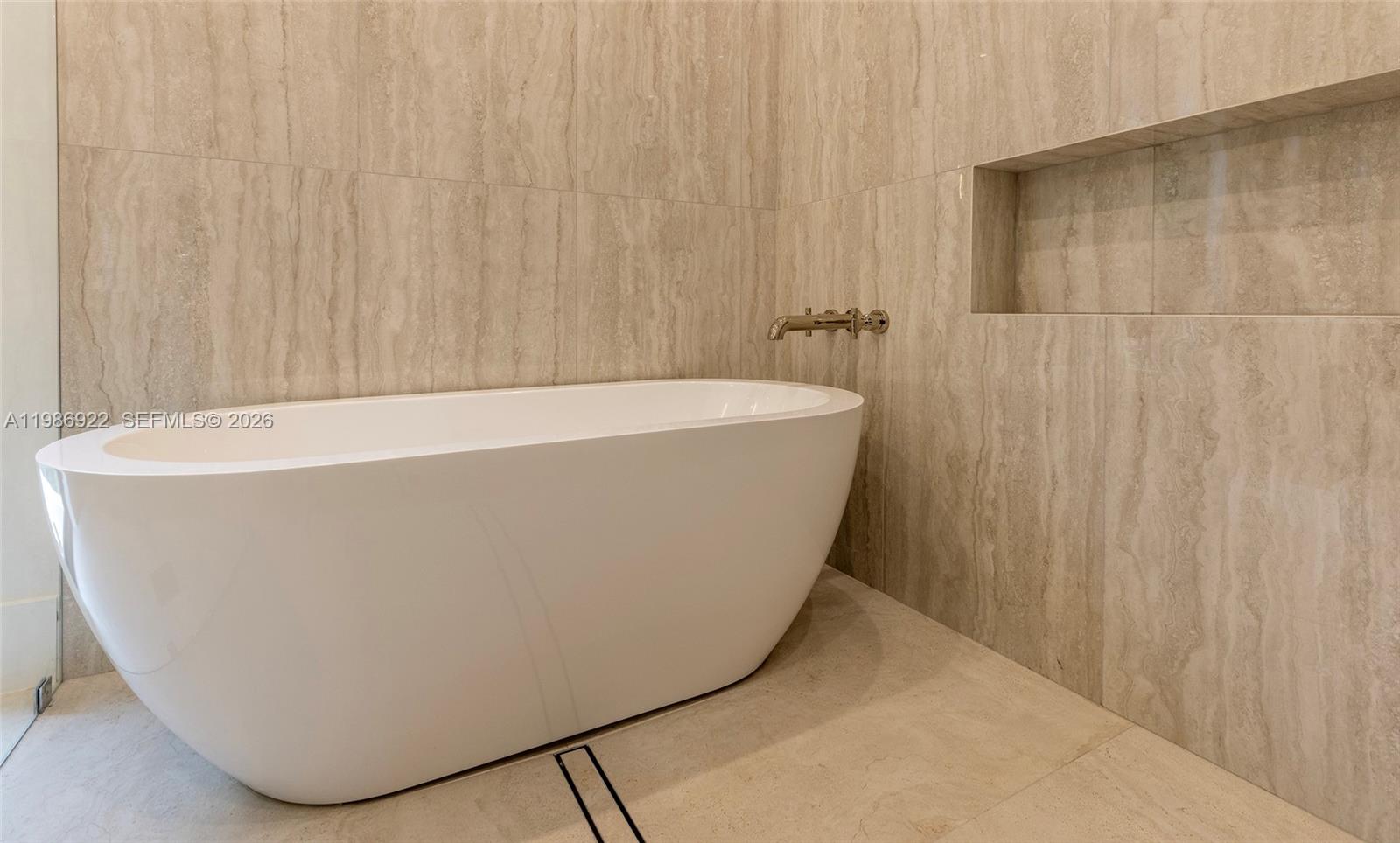 555 Catalonia Ave Coral Gables, FL 33134