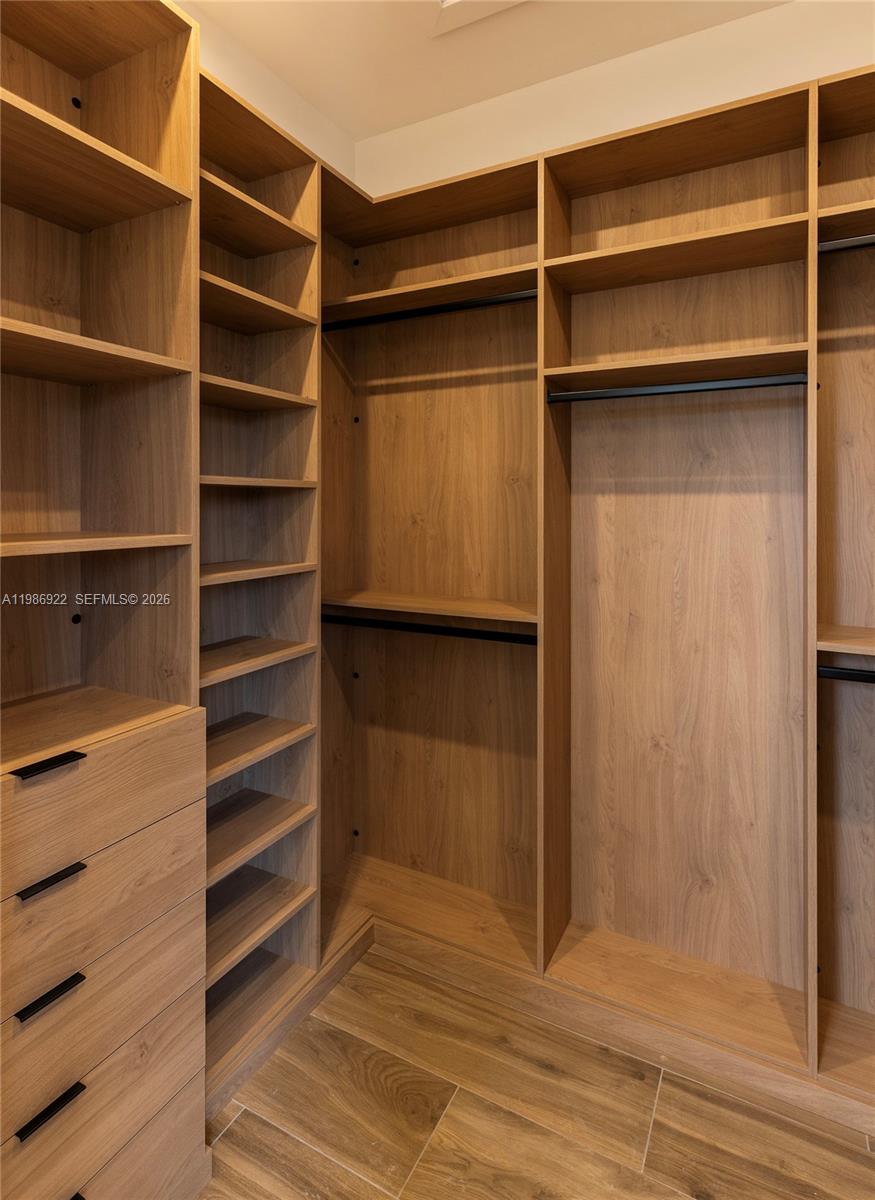 555 Catalonia Ave Coral Gables, FL 33134