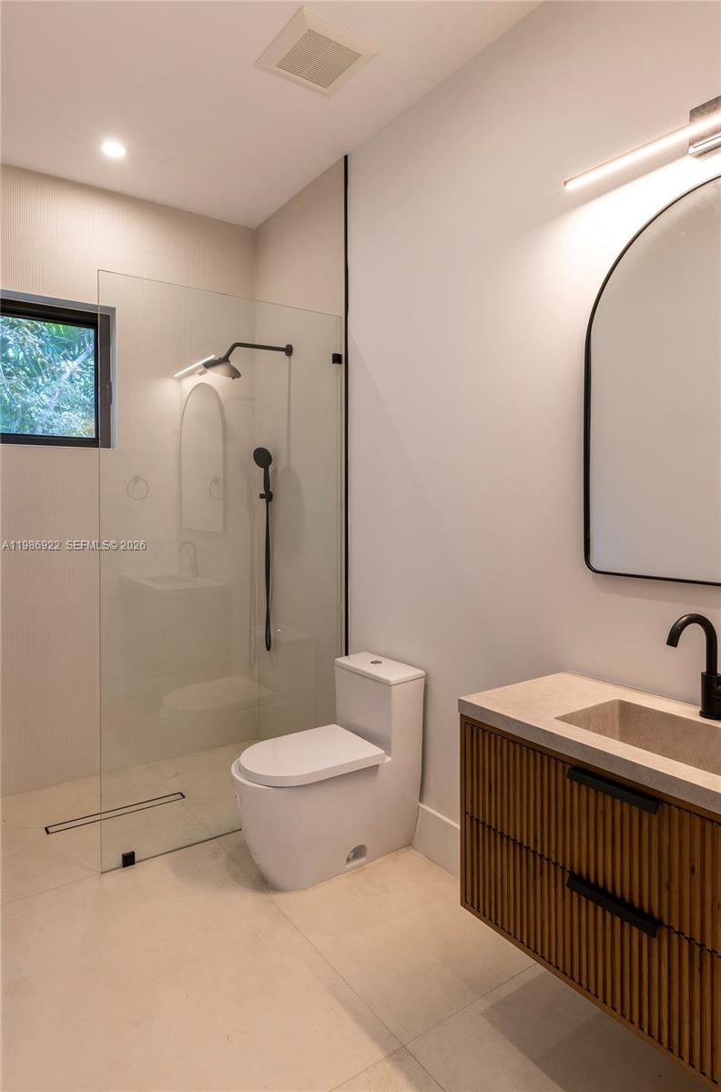 555 Catalonia Ave Coral Gables, FL 33134