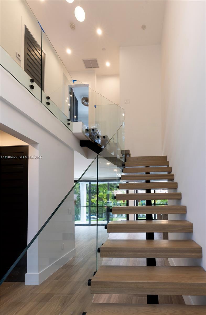 555 Catalonia Ave Coral Gables, FL 33134