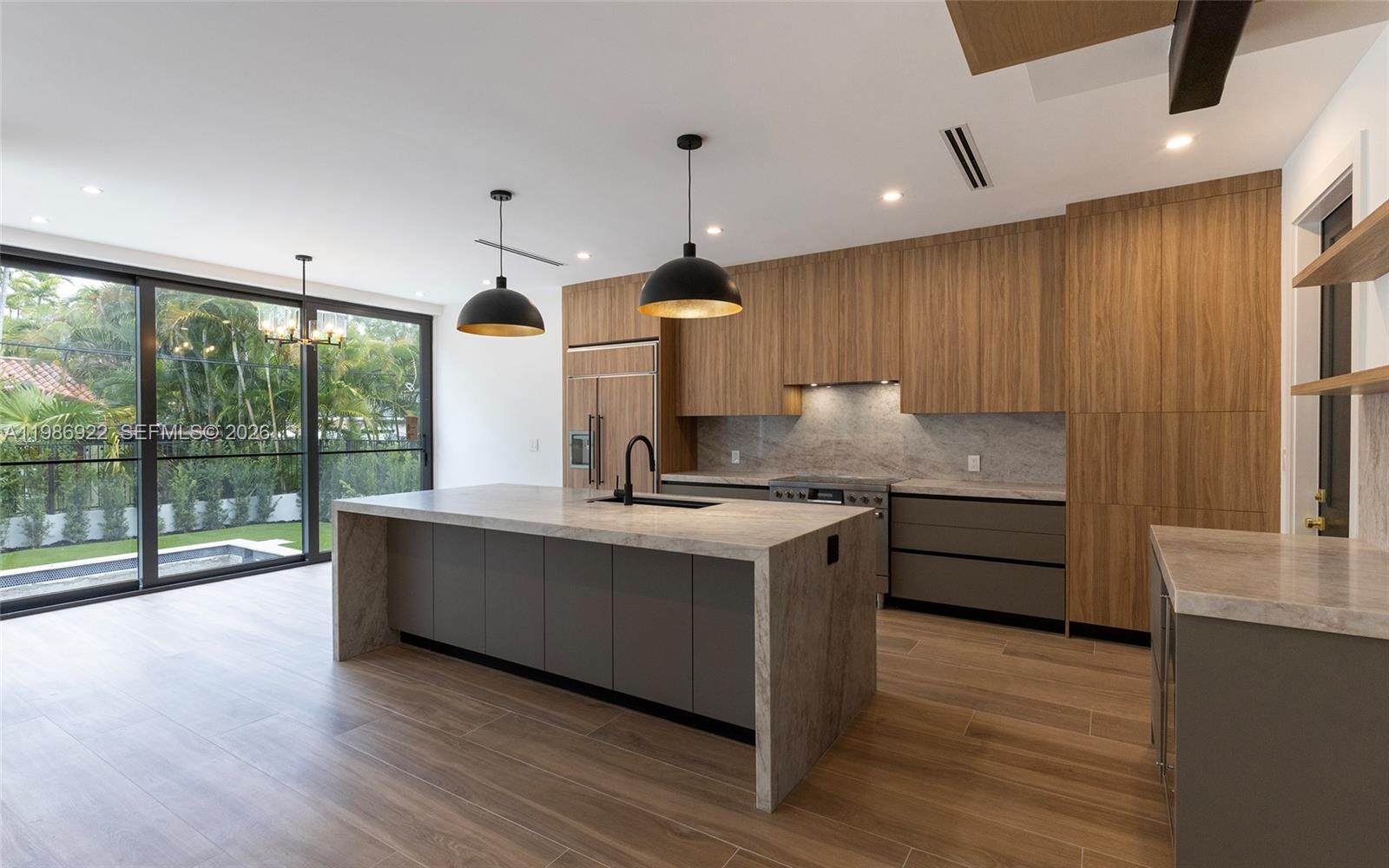 555 Catalonia Ave Coral Gables, FL 33134